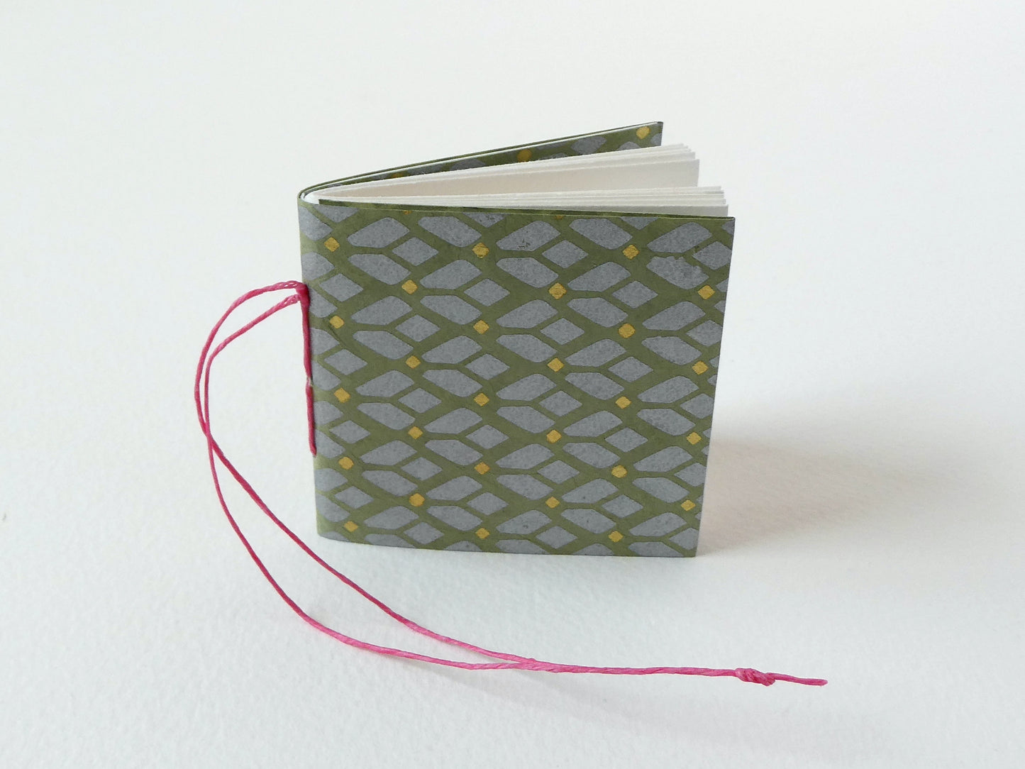 Tiny Book for the Christmas Tree- Lotka Green Deco
