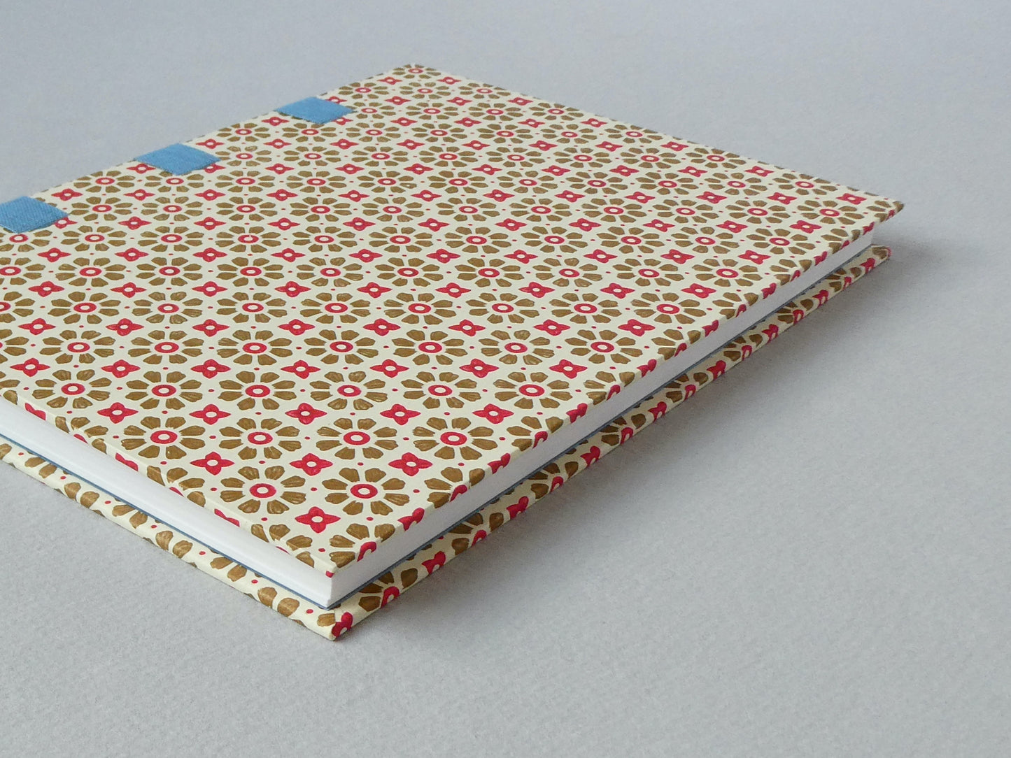Gold Florentine Sketchbook by Celandine Books foredge
